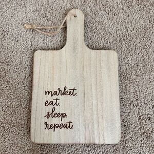 Decor Cutting Board‎